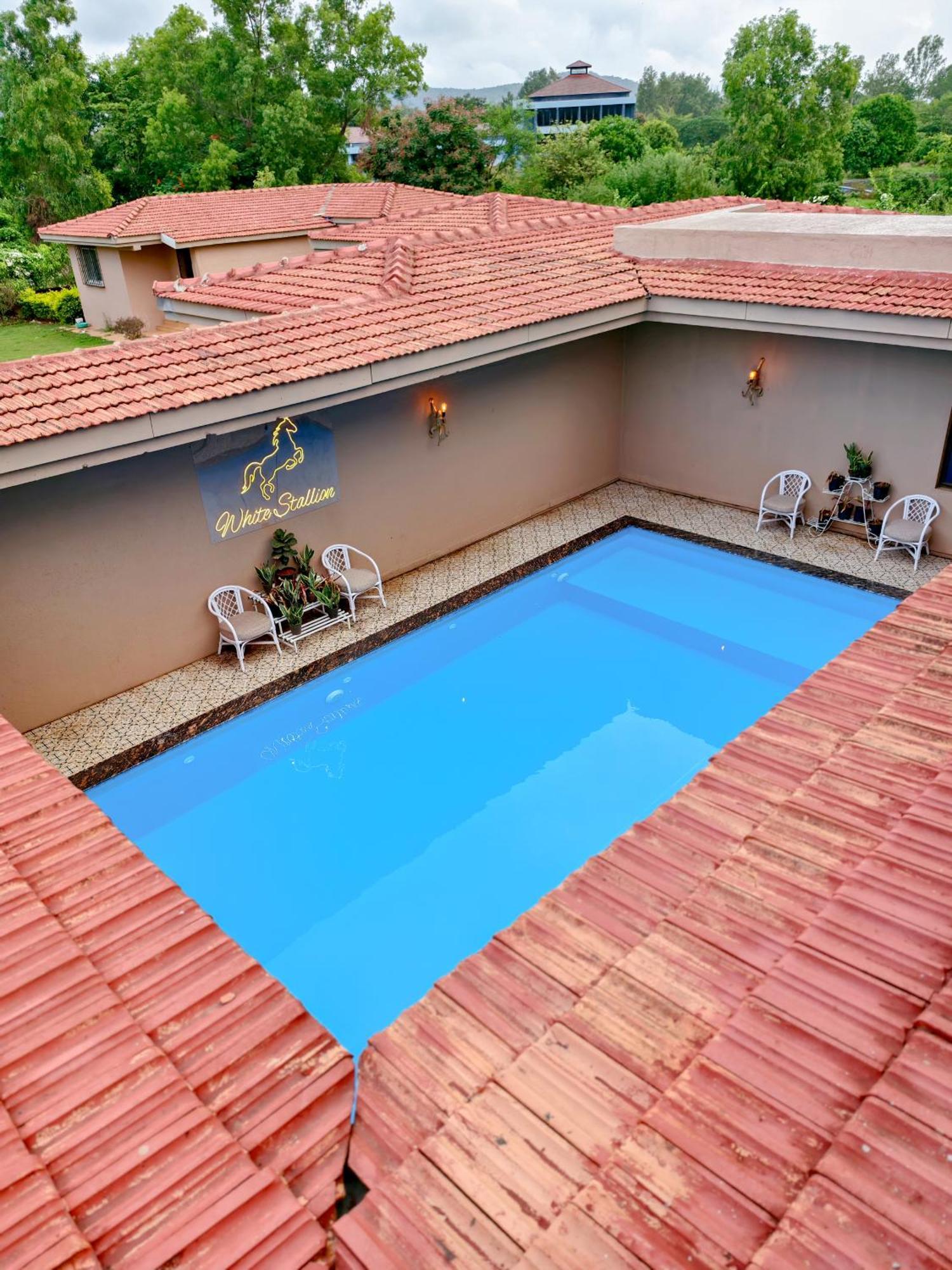 White Stallion Villa Lonavala Ngoại thất bức ảnh