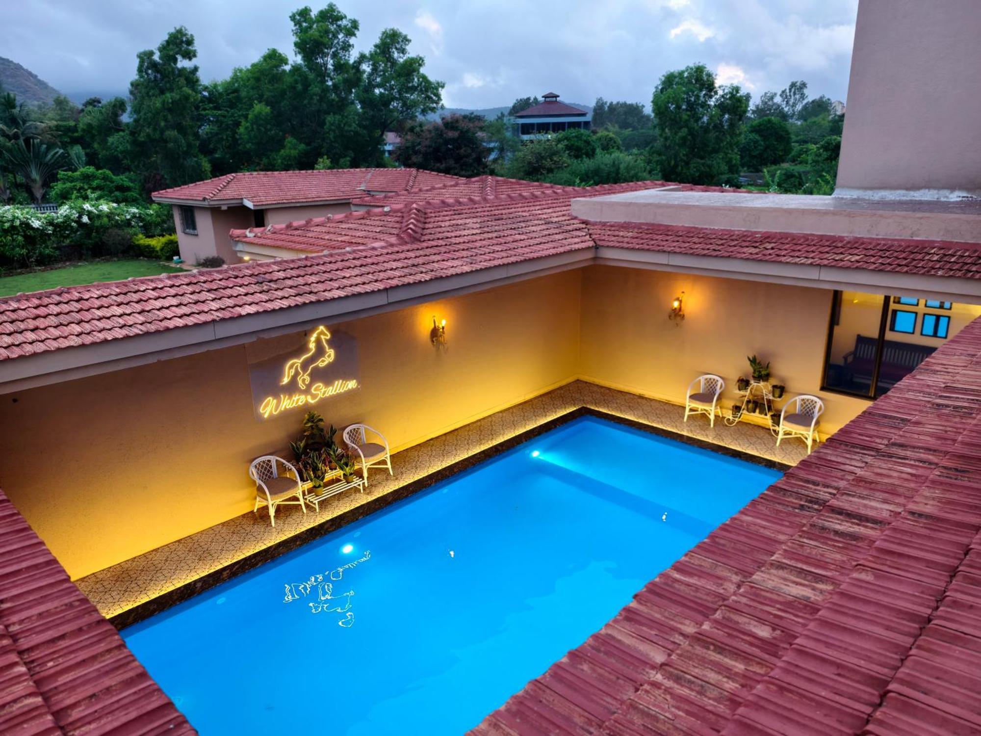 White Stallion Villa Lonavala Ngoại thất bức ảnh